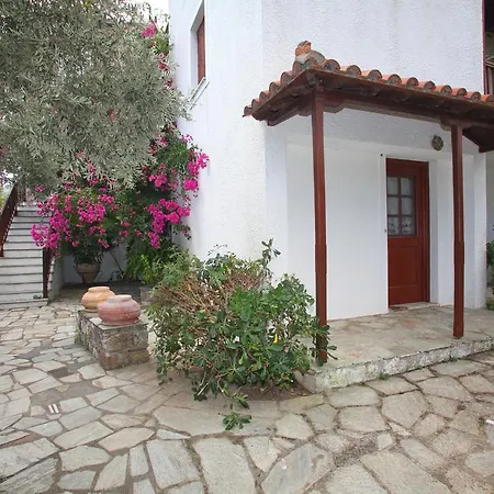 Apartman Marlitsis & *