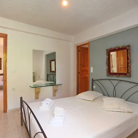 Marlitsis & * Città di Skopelos