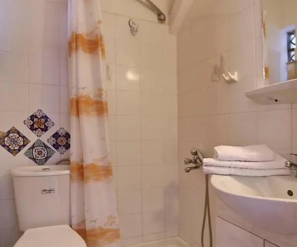 Marlitsis & סקופלוס טאון